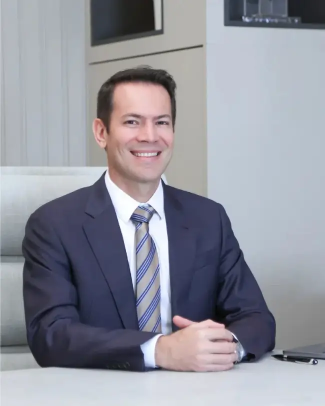 Dr. Leonardo Felice cirurgião plástico em Uberlândia formado pelo Instituto Ivo Pitanguy
